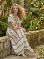 Thalassa | Vestido Midi Envoltório de Manga Curta com Decote em V